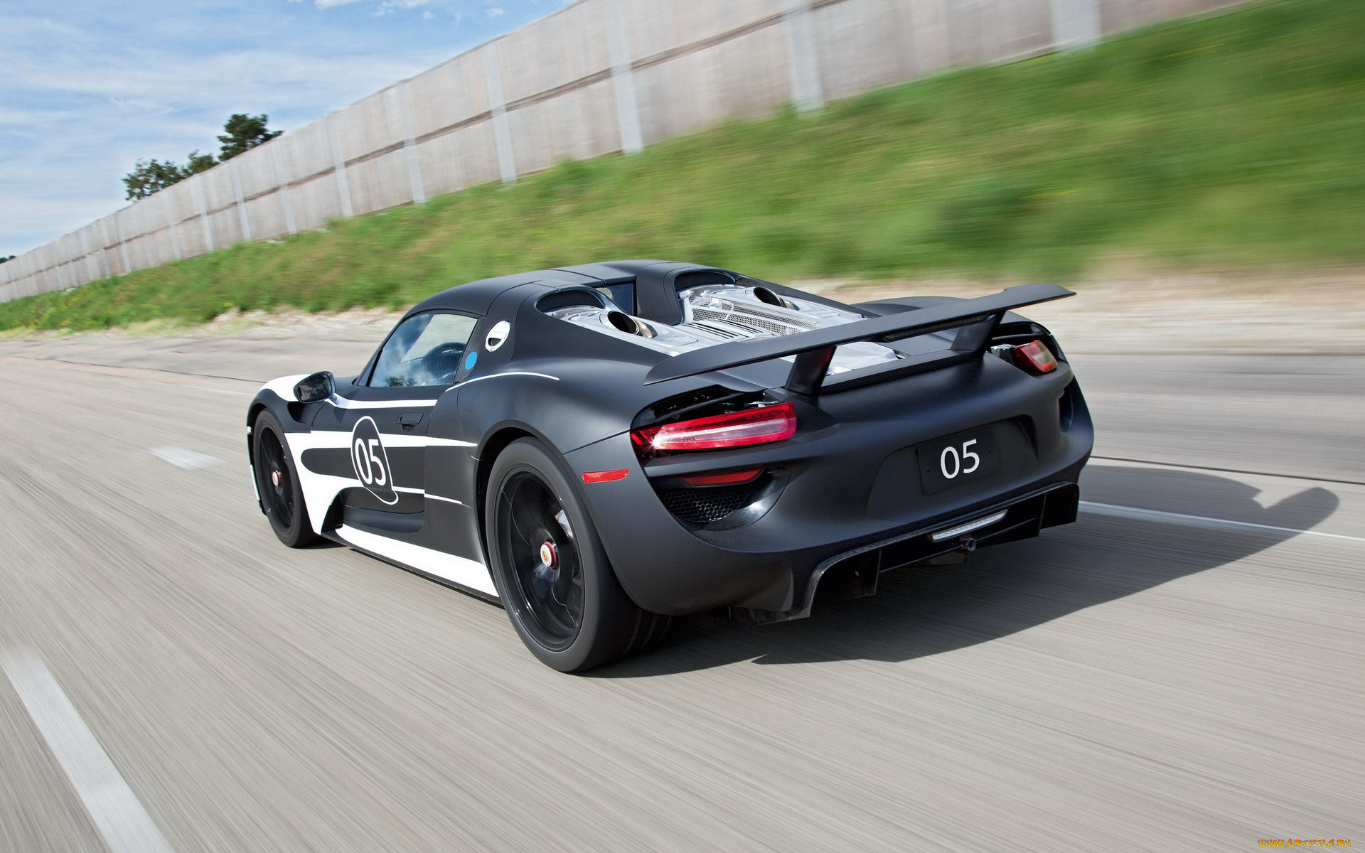 Porsche 918 Spyder Night